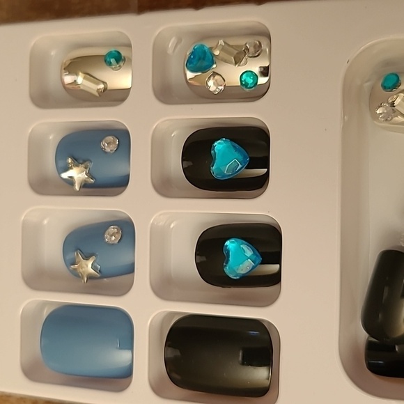 Rhinestone Stars & Hearts Press On Nails - Picture 10 of 14